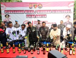 Peringati Hari Bhayangkara Ke-78, Polda Banten Musnahkan Puluhan Ribu Miras Hasil KRYD