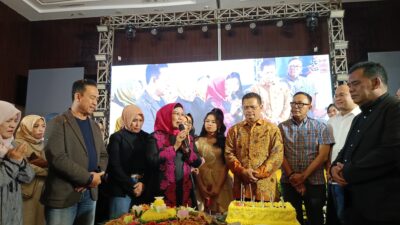 Dapat Kejutan di Hari Ulang Tahun ke 57, Bupati Serang Terharu