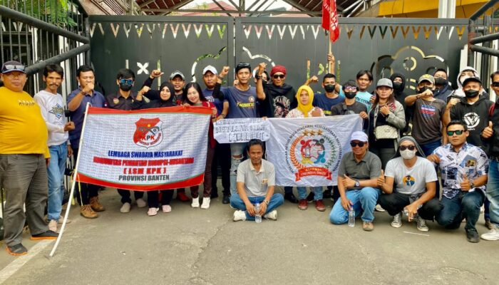 Aliansi Pamungkas Banten, Geruduk Gedung DPRD Provinsi Banten.