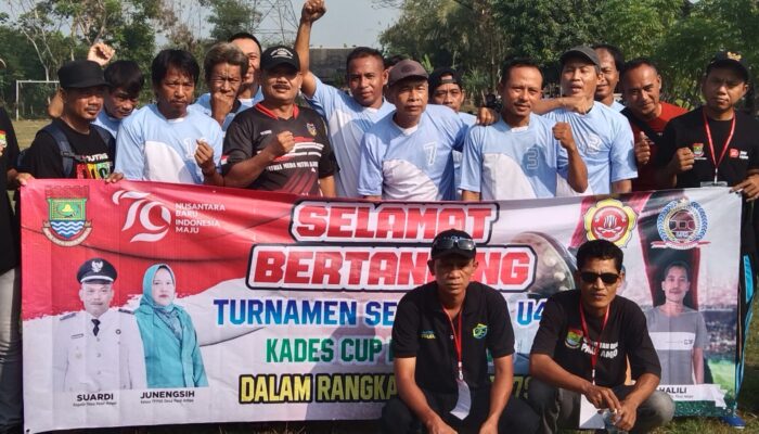 Pemdes Gelar Turnamen Sepak Bola Liga RT Se-Desa Pasir Ampo Memperebutkan Trofi Bergilir SUARDI CUP