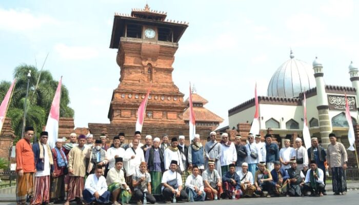 Wali Songo Menjadi Tujuan Wisata Religi Camat Sukamulya Bersama Ulama Umaroh