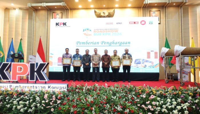 KPK Berikan Penghargaan untuk Kantor Pertanahan Kota Tangerang dan Kabupaten Tangerang