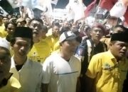 Luar Biasa’…!!! Ribuan Massa Relawan dan Simpatisan Maesyal – Intan Kawal Pengambilan Nomor Urut di KPU 